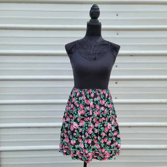 Victoria’s Secret PINK Floral Mini Dress Black Stretch Strap Tank Size Small S - Picture 1 of 10